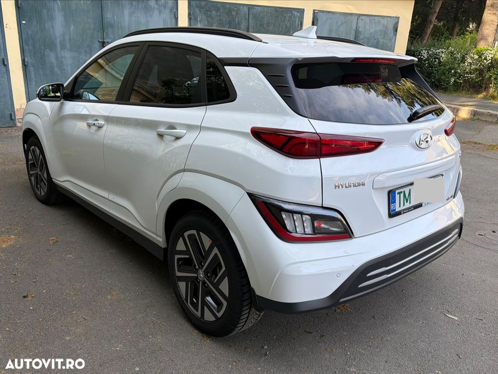 Hyundai KONA - 4