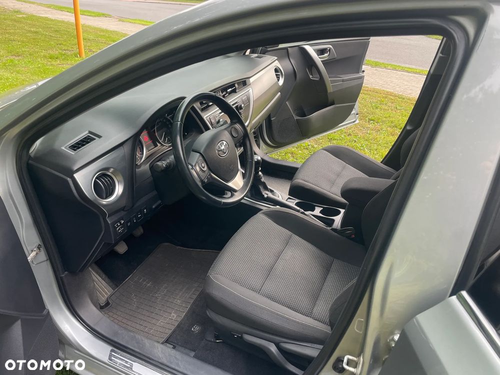 Toyota Auris - 5