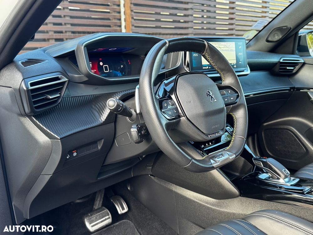 Peugeot 2008 BlueHDi 130 EAT8 GT - 16