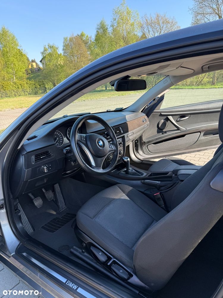BMW Seria 3 320i - 7