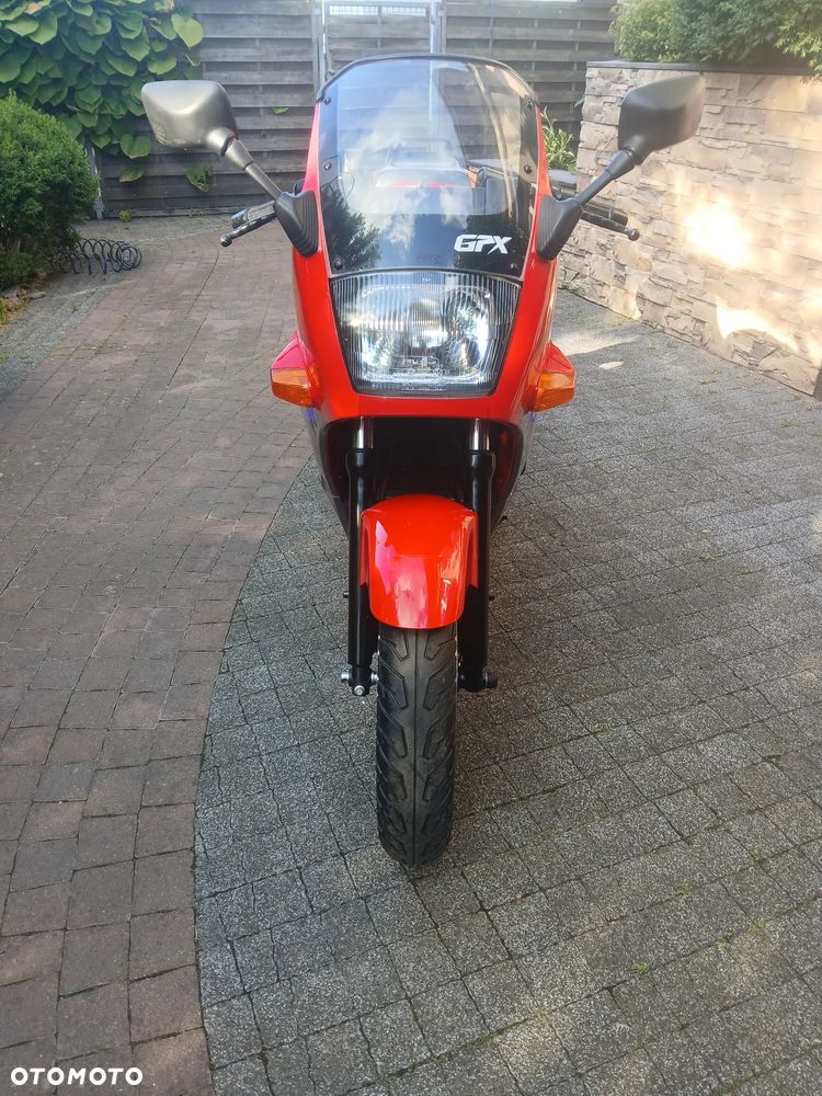 Kawasaki GPX - 6