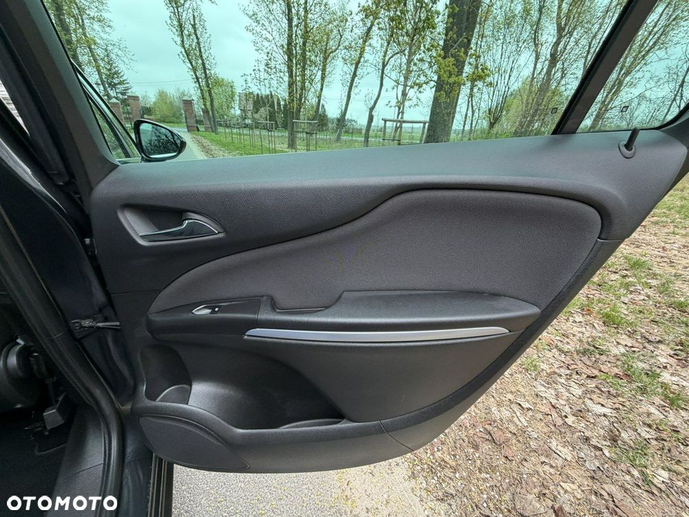 Opel Zafira - 27