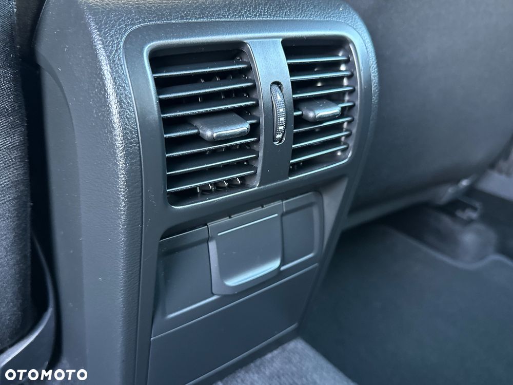 Volkswagen Passat - 31