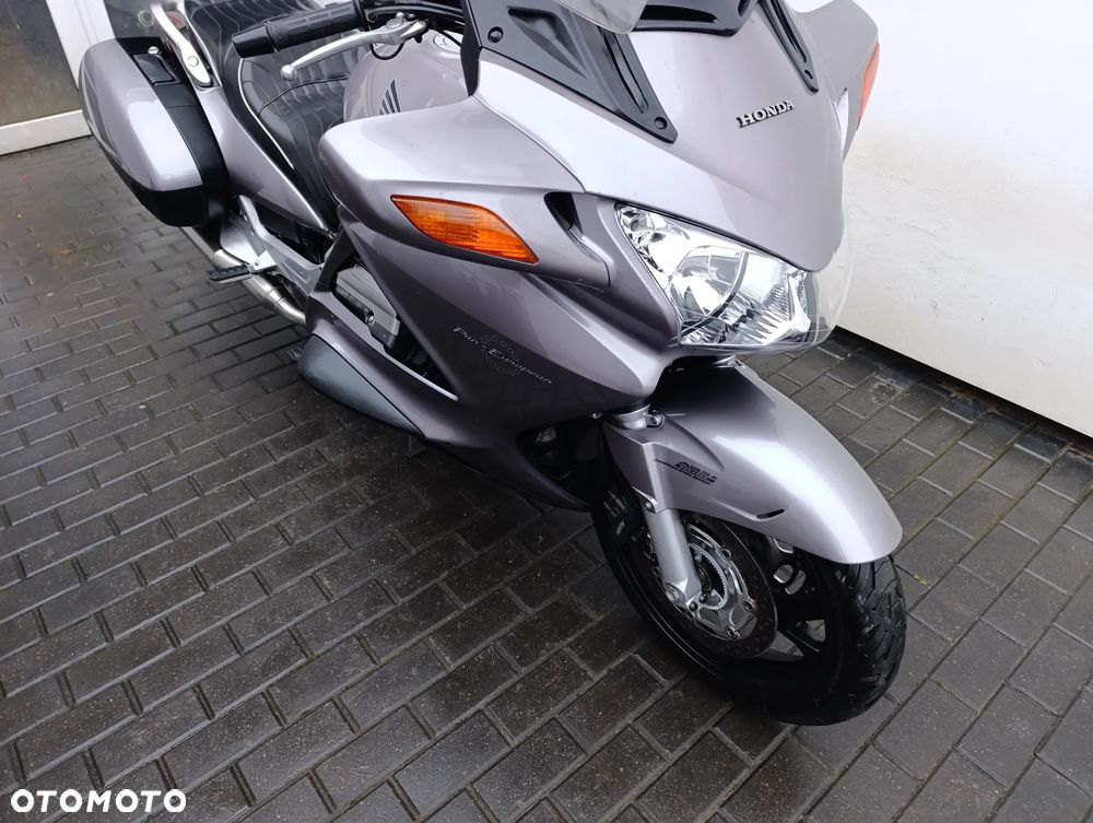 Honda ST - 27