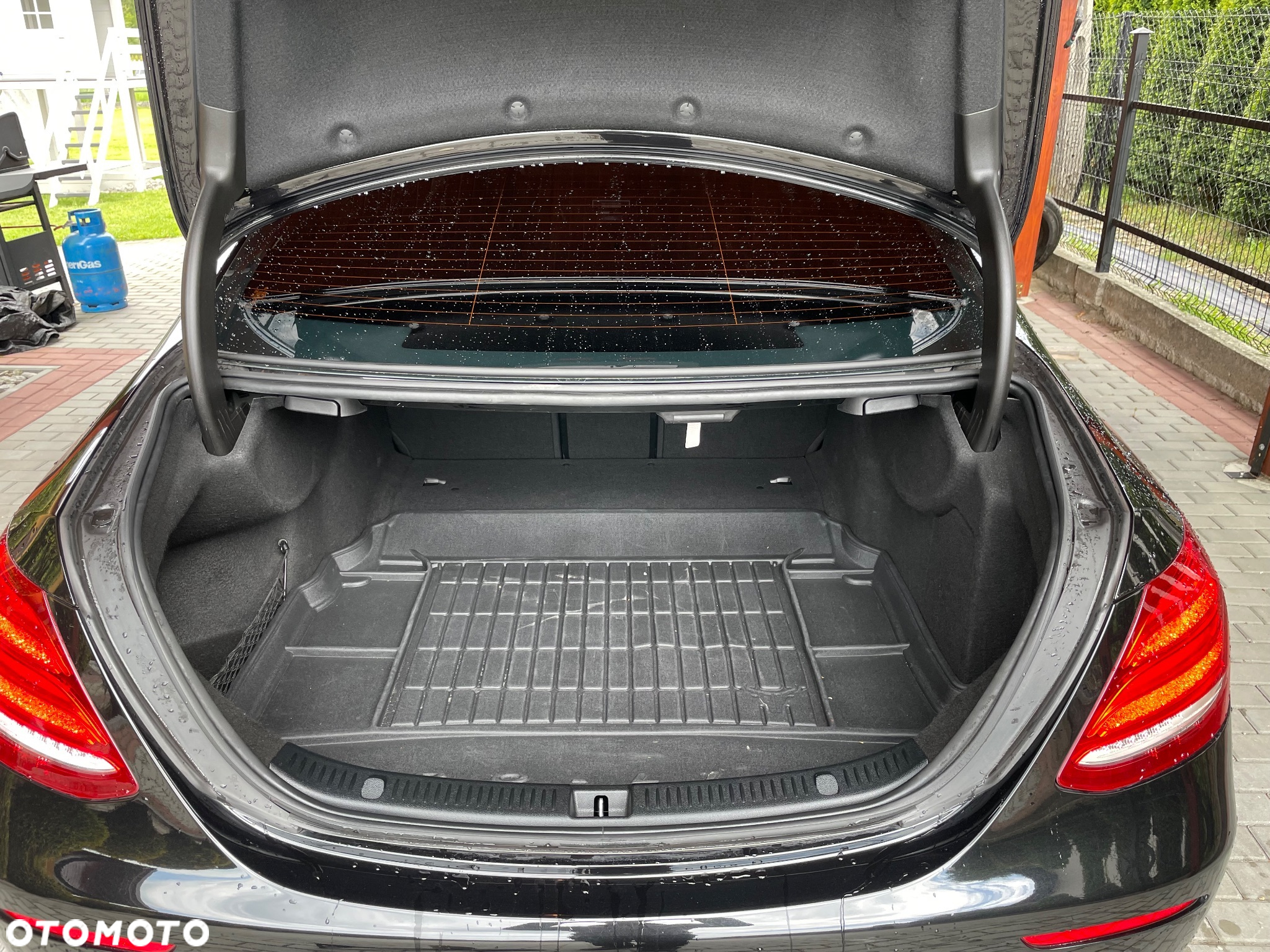 Mercedes-Benz Klasa E 220 d T 9G-TRONIC - 16