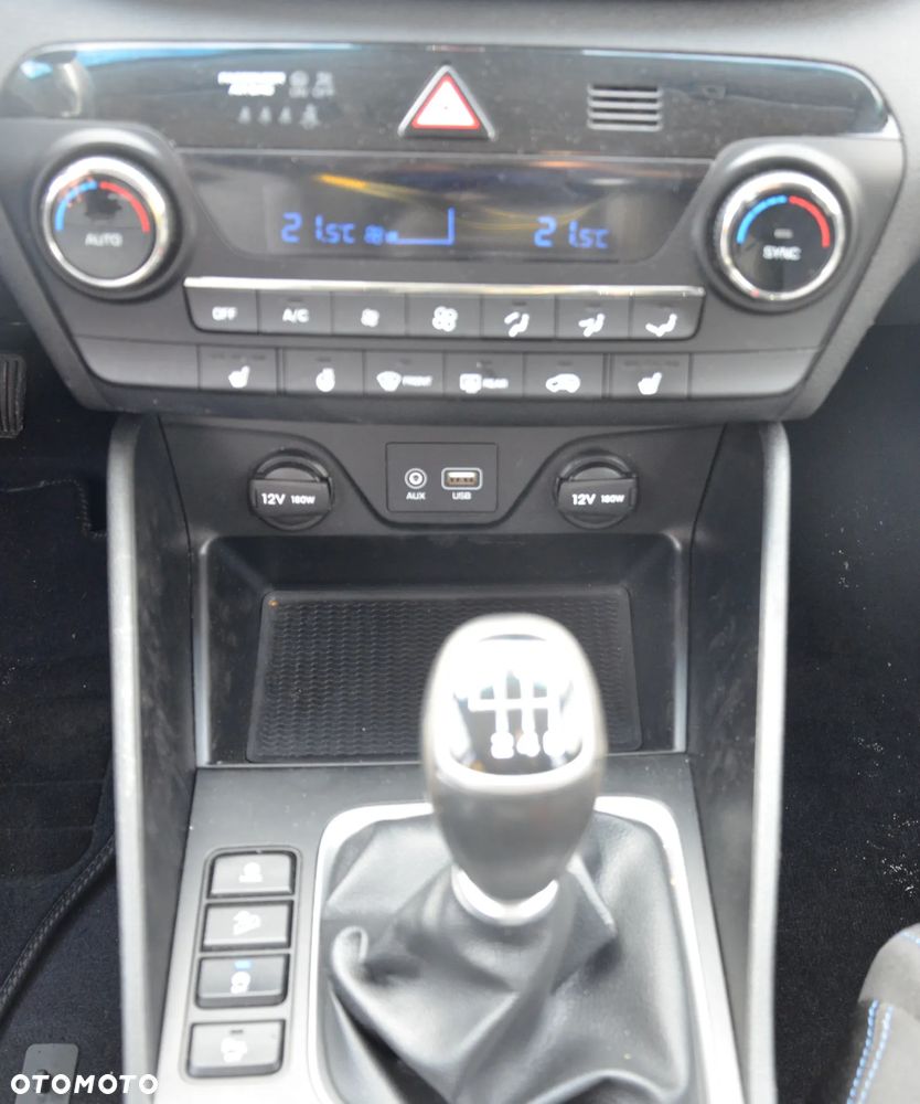 Hyundai Tucson blue 1.6 GDi 2WD Navi - 19