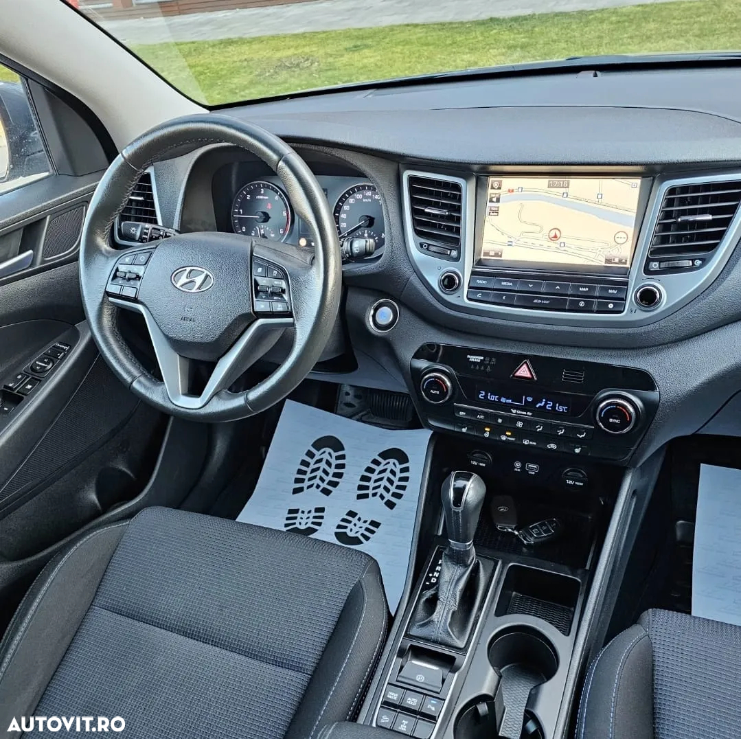 Hyundai Tucson 2.0 CRDI 4WD 8AT Luxury - 15