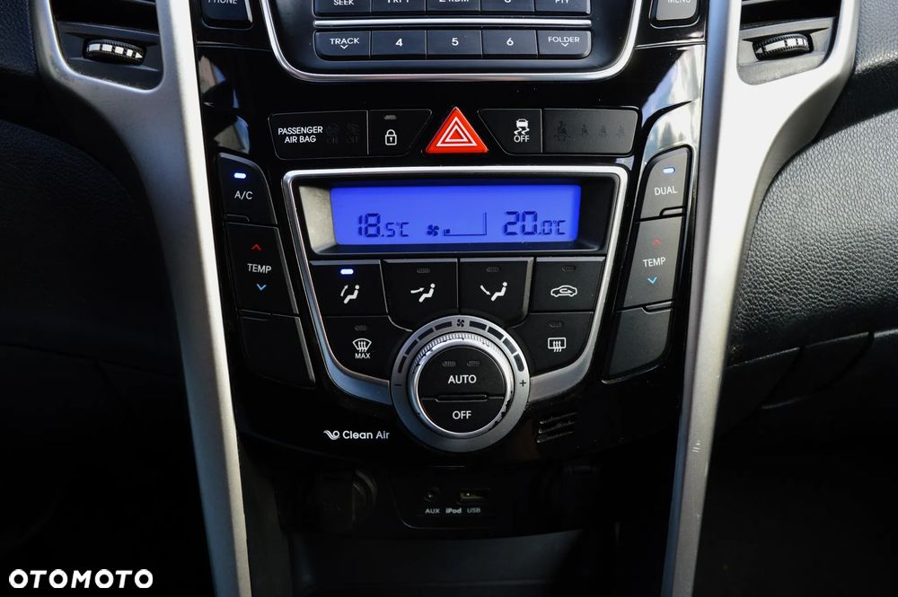 Hyundai i30 blue 1.6 CRDi YES Gold - 19