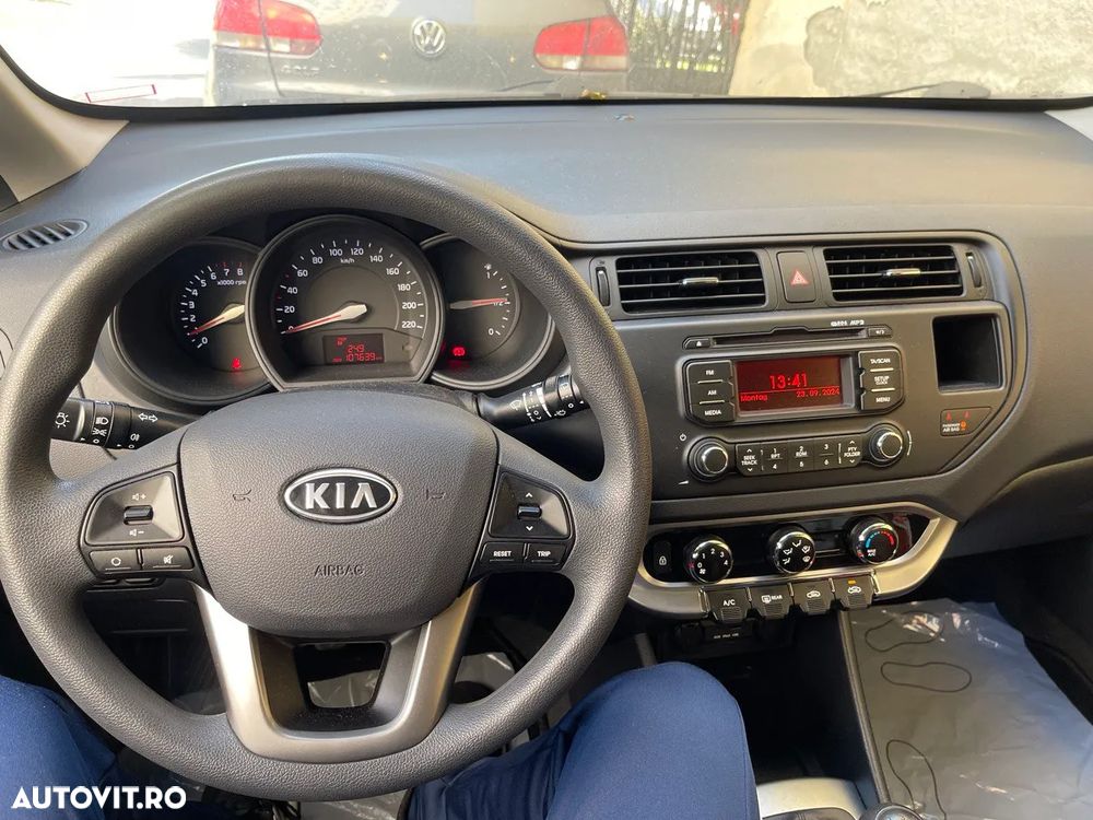 Kia Rio - 2