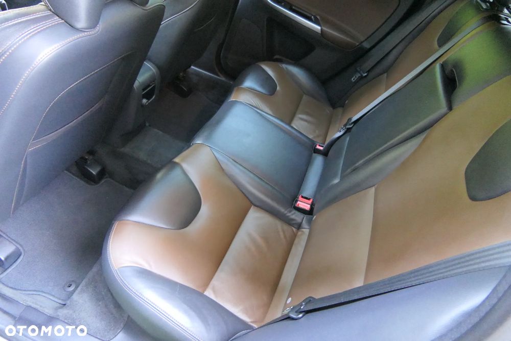 Volvo XC 60 D3 Drive-E Summum - 24