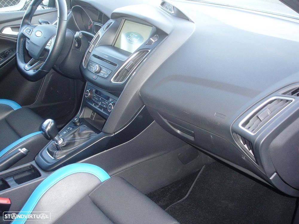 Ford Focus - 20