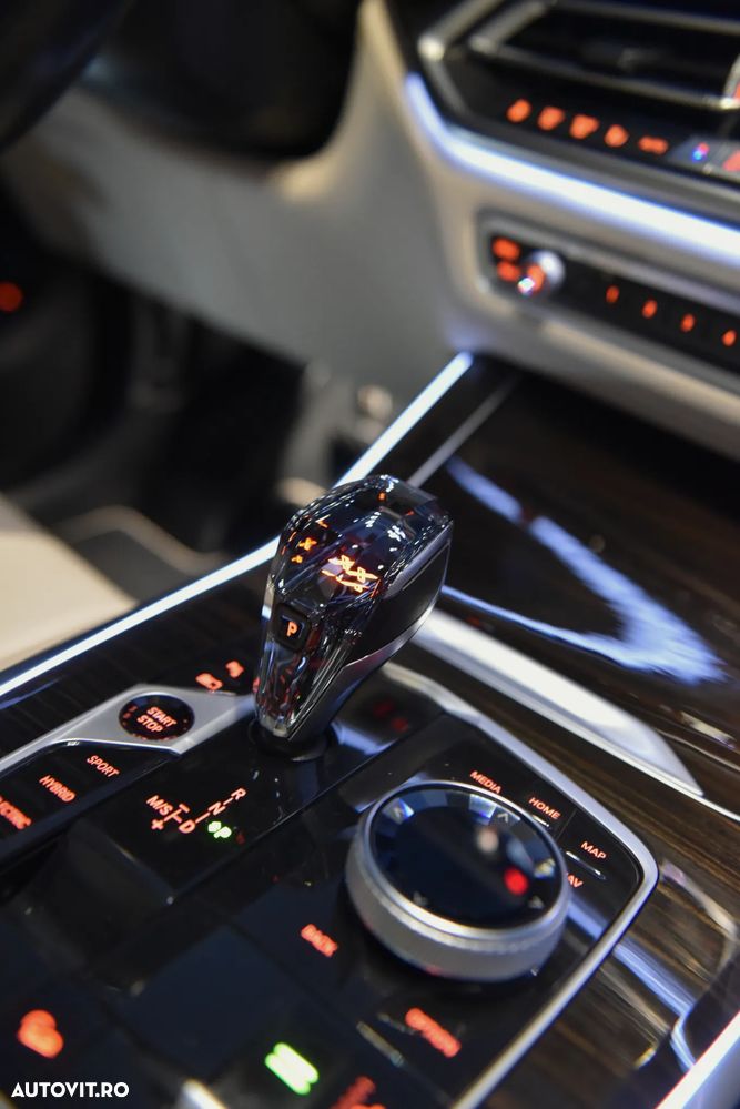 BMW X5 xDrive45e - 28