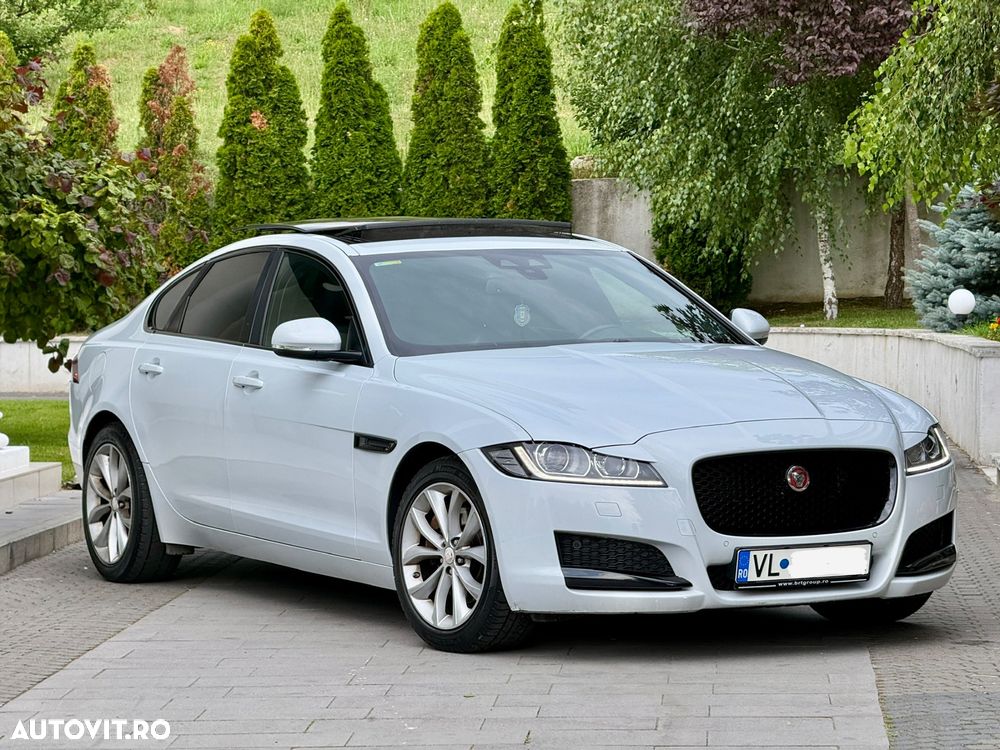 Jaguar XF 20d RWD Portfolio - 2
