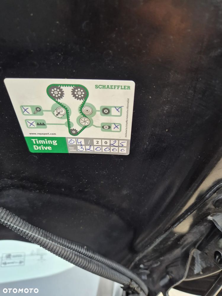 Volvo V60 D5 Momentum - 21