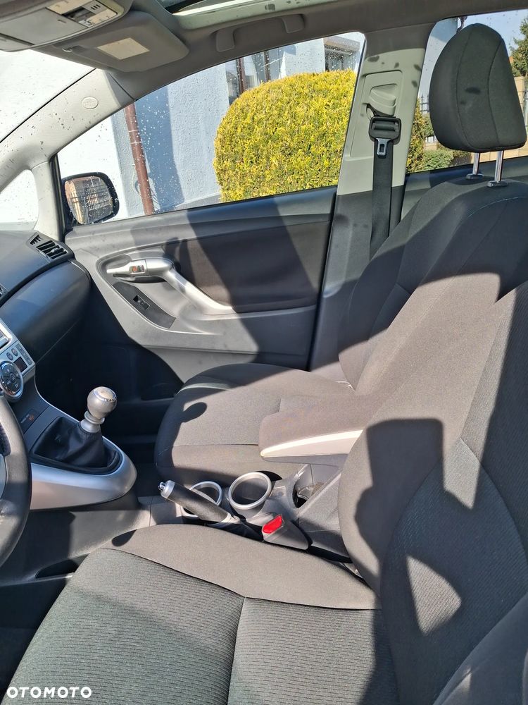 Toyota Verso - 11