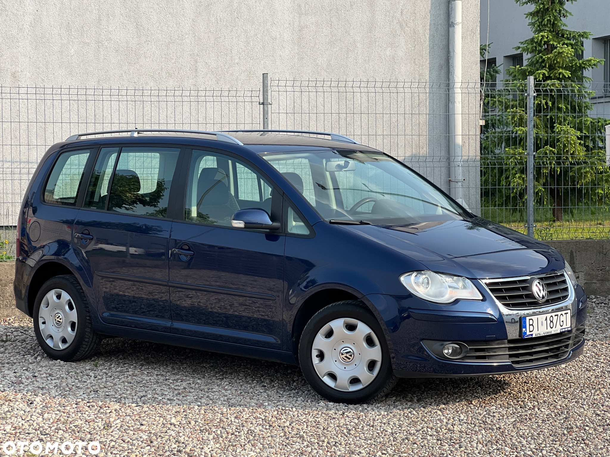Volkswagen Touran - 2