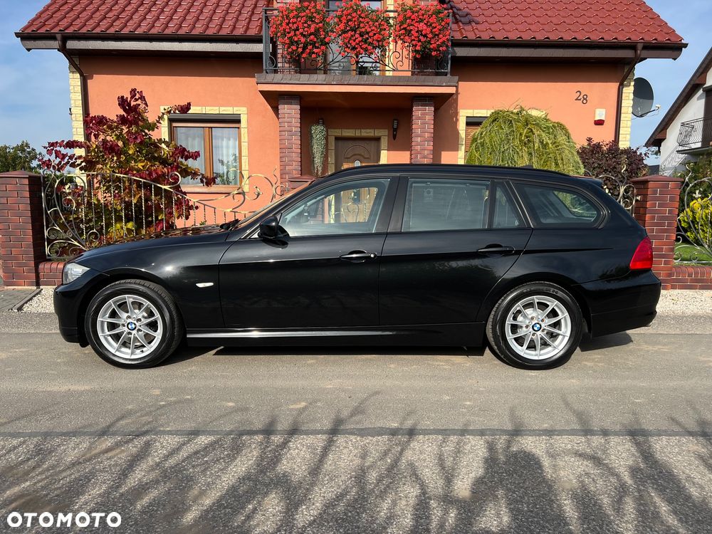 BMW Seria 3 318d DPF Edition Sport - 20