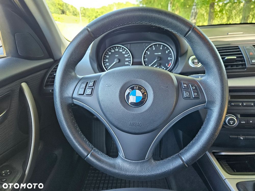 BMW Seria 1 - 24