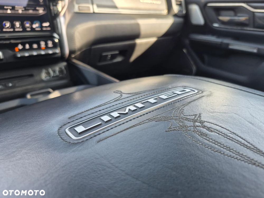 RAM 1500 5.7 Crew Cab Limited - 23