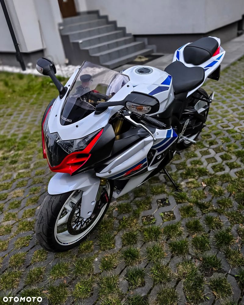 Suzuki GSX-R - 1