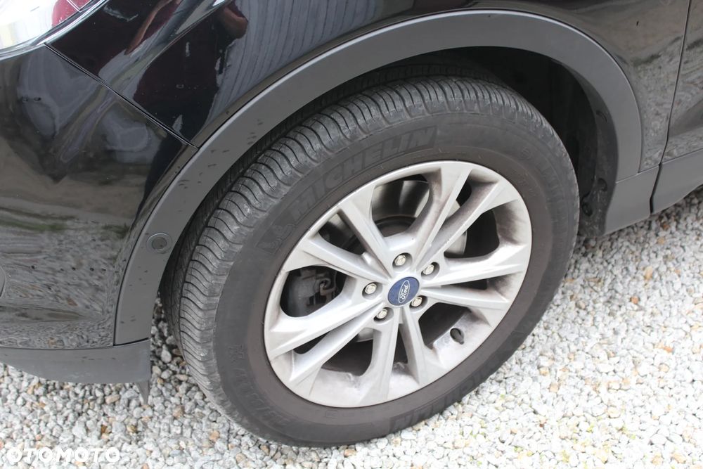 Ford Kuga - 11
