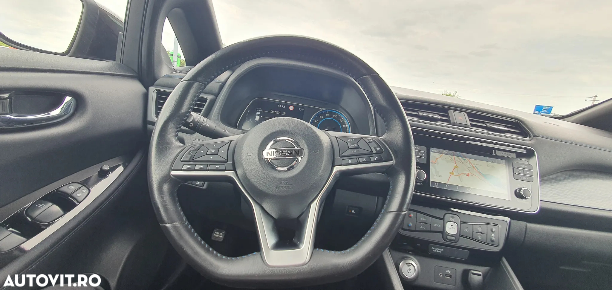 Nissan LEAF - 16
