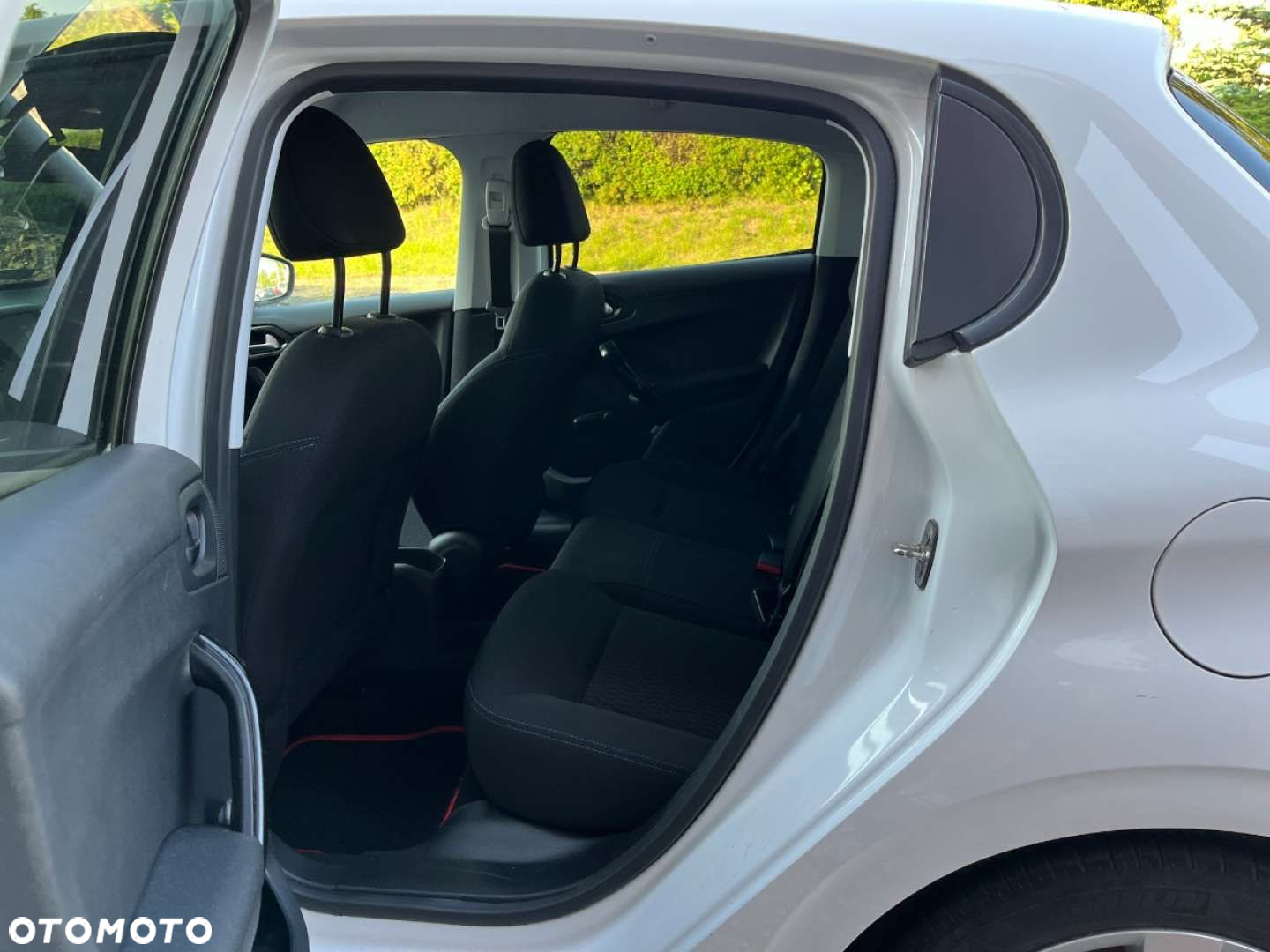 Peugeot 208 Blue-HDi 100 Stop&Start Style - 21