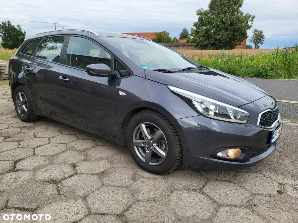 Kia Ceed - 27