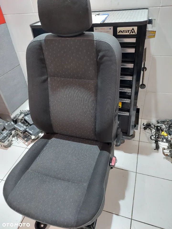FOTEL PRAWY PASAŻERA POJEDYNEK OPEL MOVANO R2015 MASTER III - 4