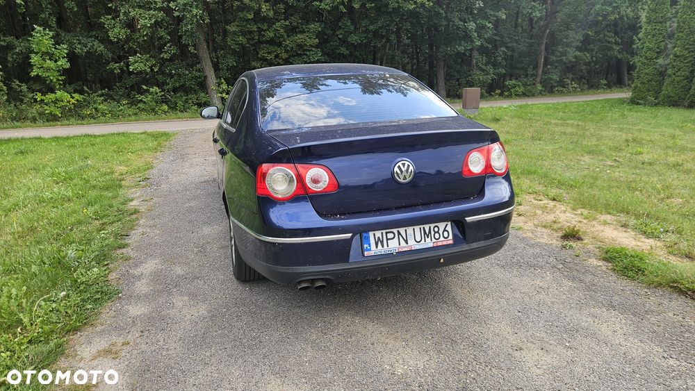 Volkswagen Passat - 4