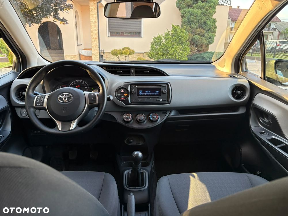 Toyota Yaris 1.0 Premium - 12