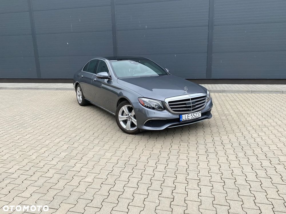 Mercedes-Benz Klasa E 300 9G-TRONIC - 1