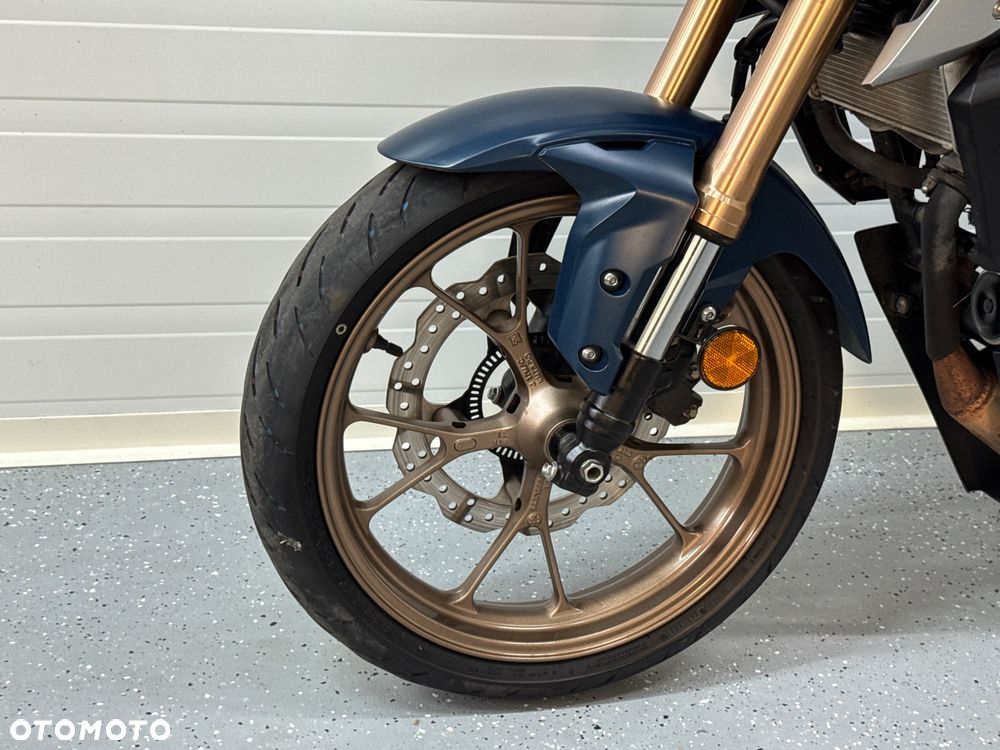 Honda CB - 17