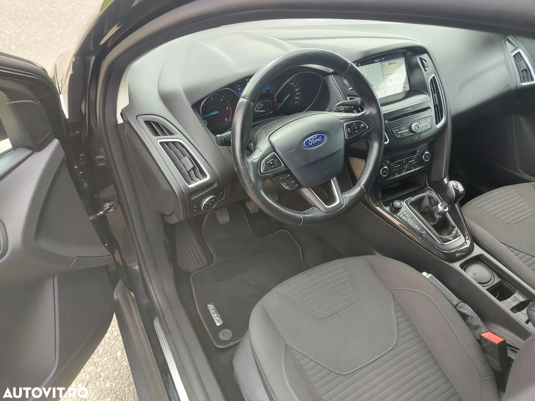 Ford Focus 1.5 EcoBlue Start-Stopp-System TITANIUM - 37