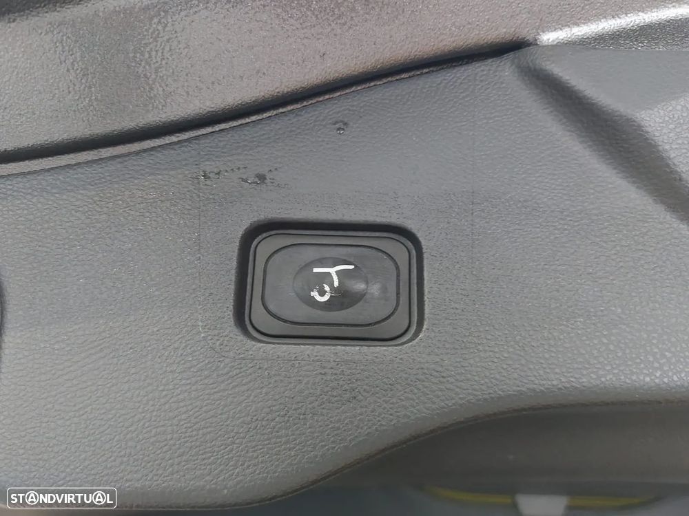 Ford Mondeo SW 2.0 TDCi Vignale - 19