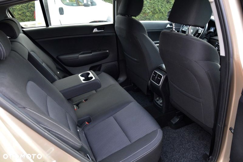 Kia Sportage 1.6 T-GDI 2WD Vision - 12