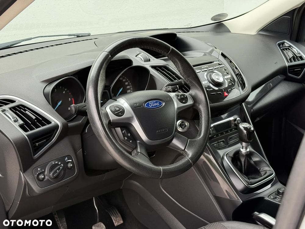 Ford Kuga - 21