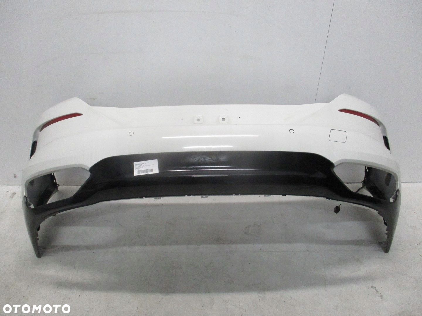 Zderzak BMW 8 G15 COUPE PDC ALPINE WEISS 300 TYŁ - 1