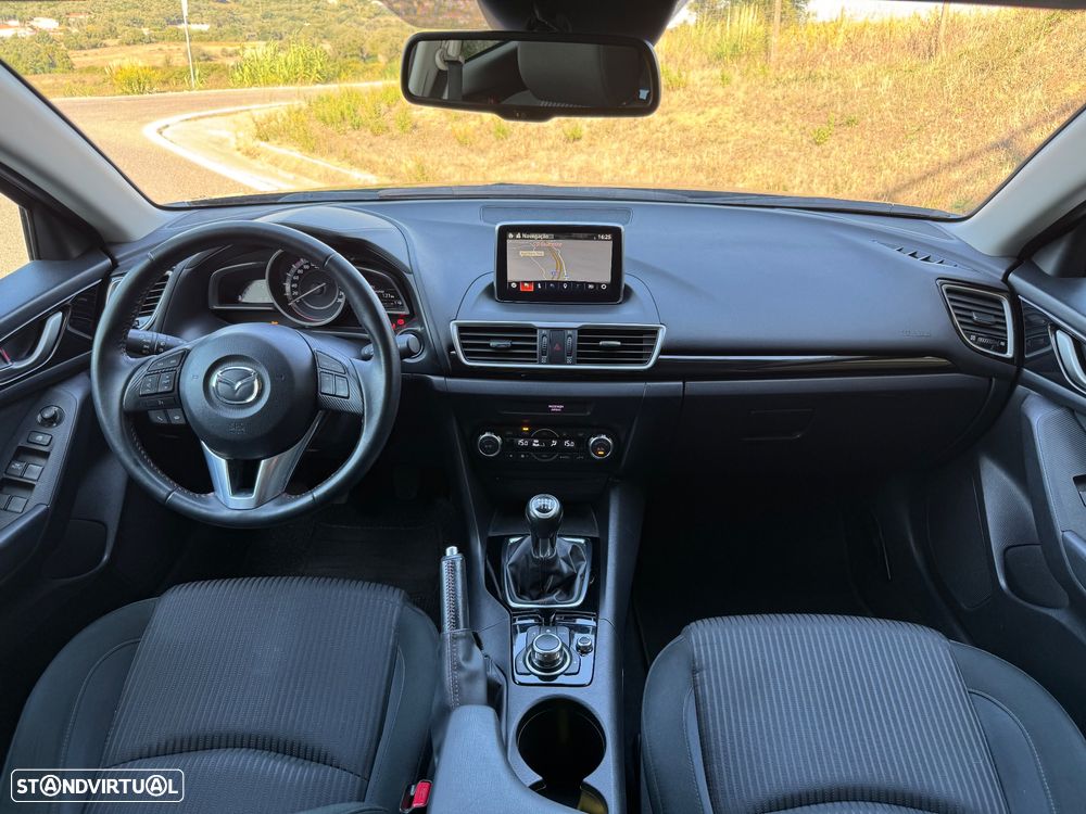 Mazda 3 Hatchback 1.5 Sky-G Evolve Navi - 11