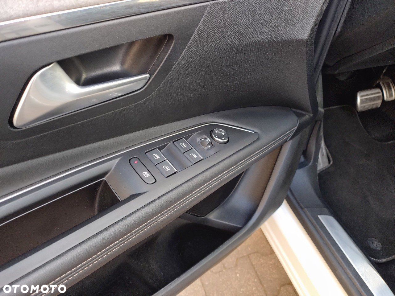 Peugeot 3008 1.2 PureTech GT S&S EAT8 - 12