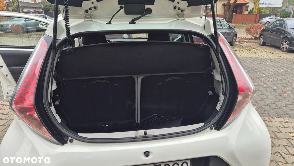 Toyota Aygo x-play - 15