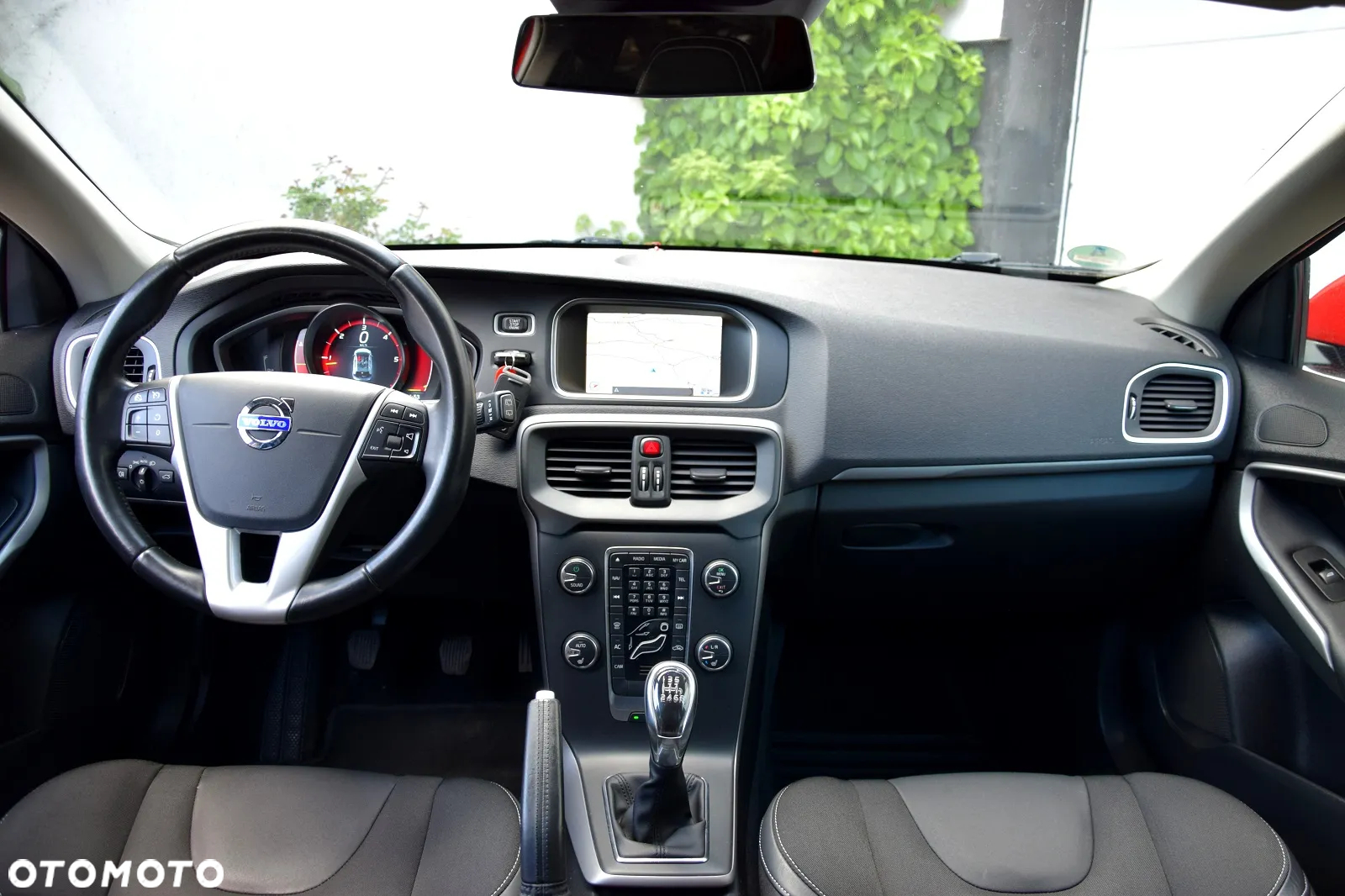 Volvo V40 D4 Momentum - 12