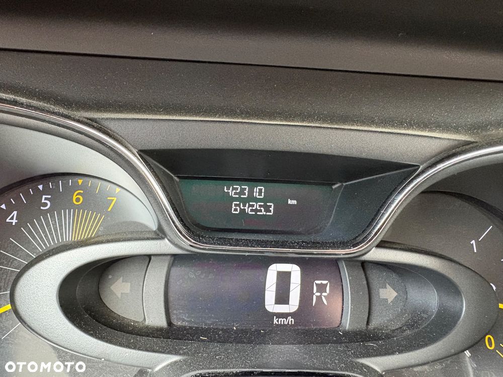 Renault Captur TCe 120 EDC Helly Hansen - 16