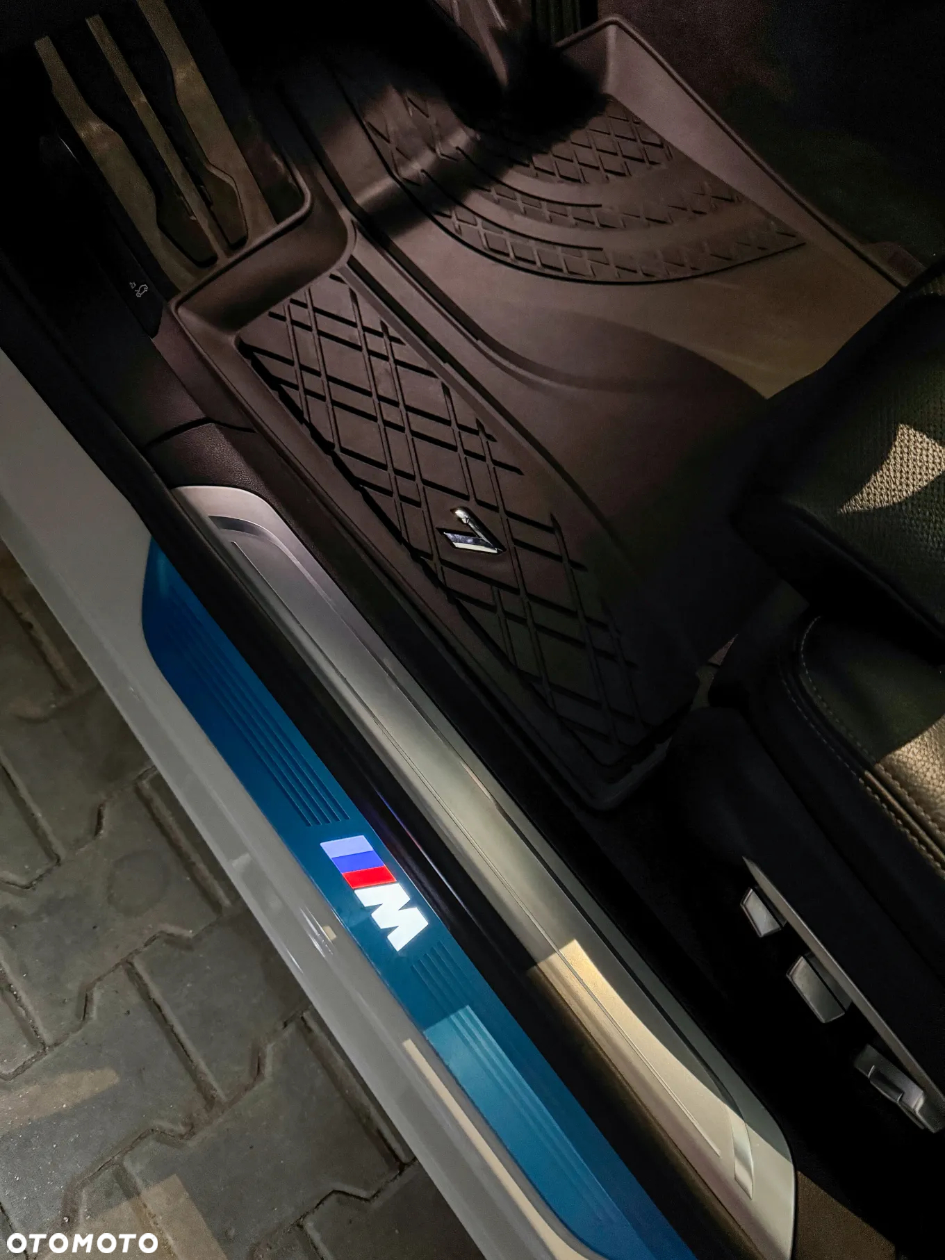 BMW Seria 7 740Li - 27