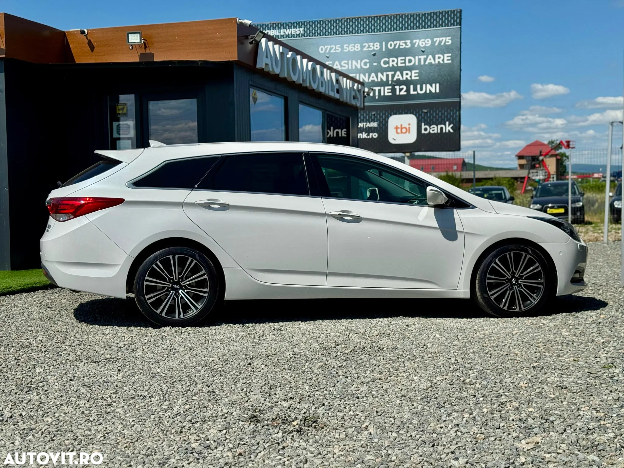 Hyundai i40 Kombi blue 1.7 CRDi DCT Premium - 15