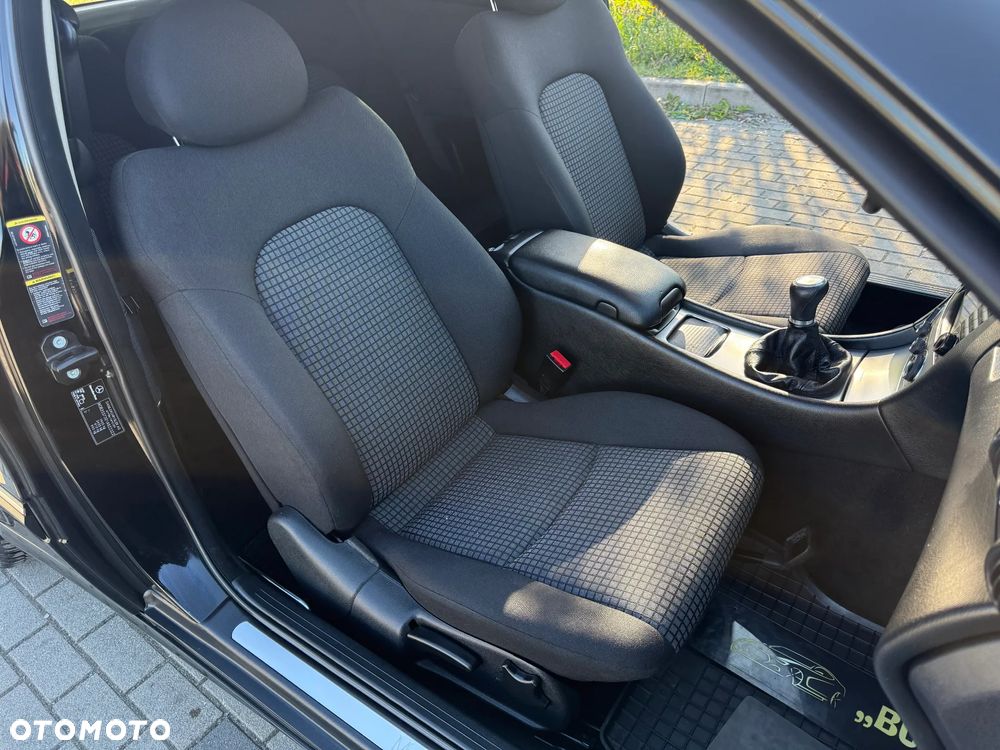 Mercedes-Benz Klasa C 180 Classic - 27