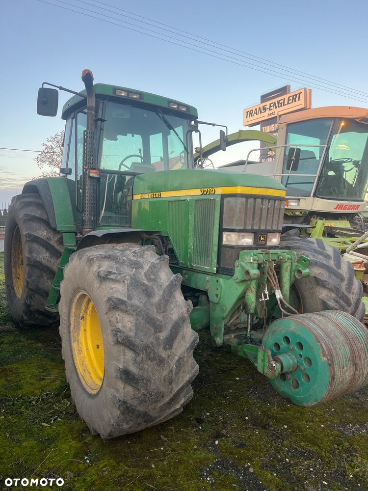 John Deere 7710 - 1