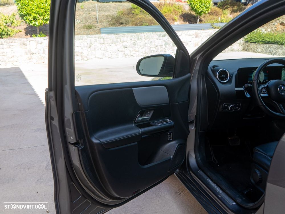 Mercedes-Benz B 180 - 16