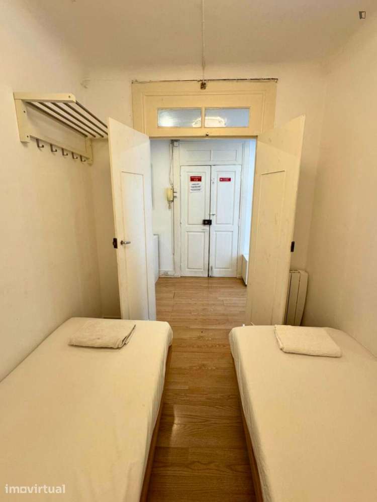 Apartamento com 3 quartos - localizado em Lordelo do Ouro Porto - Grande imagem: 4/18