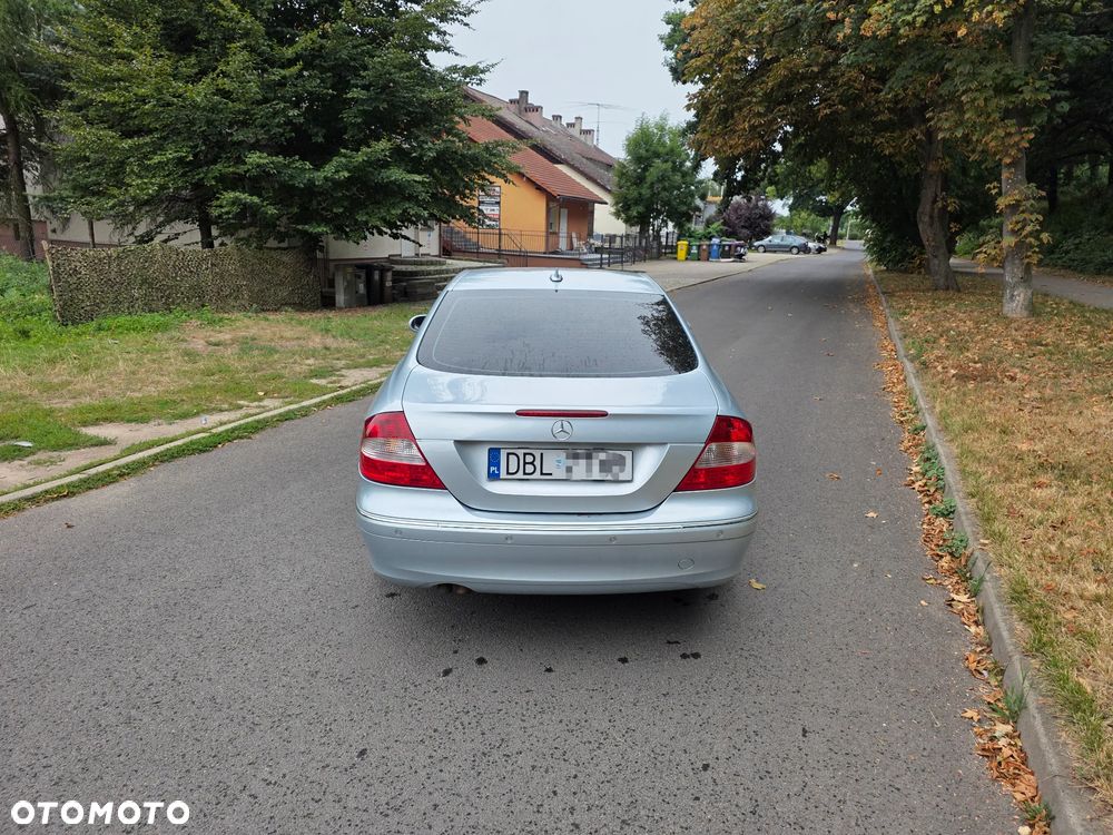 Mercedes-Benz CLK - 6